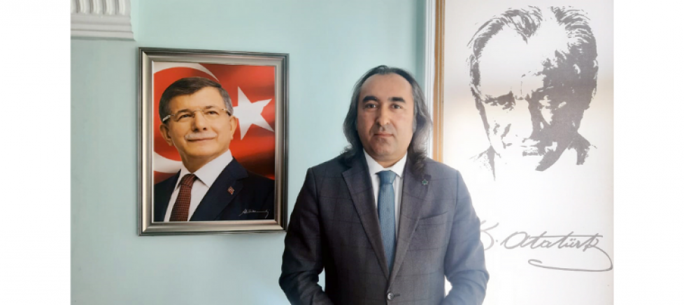 ÖMER AYDOĞMUŞ: “SİYASETİ GÜLÜMSETEN, MİLLETİ KUCAKLAYAN ADAMI RAHMETLE ANIYORUZ” - GÜNDEM - İnternetin Ajansı